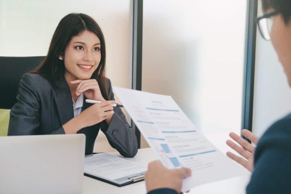 Cara Memperkenalkan Diri Dalam Interview Kaffik Sharing