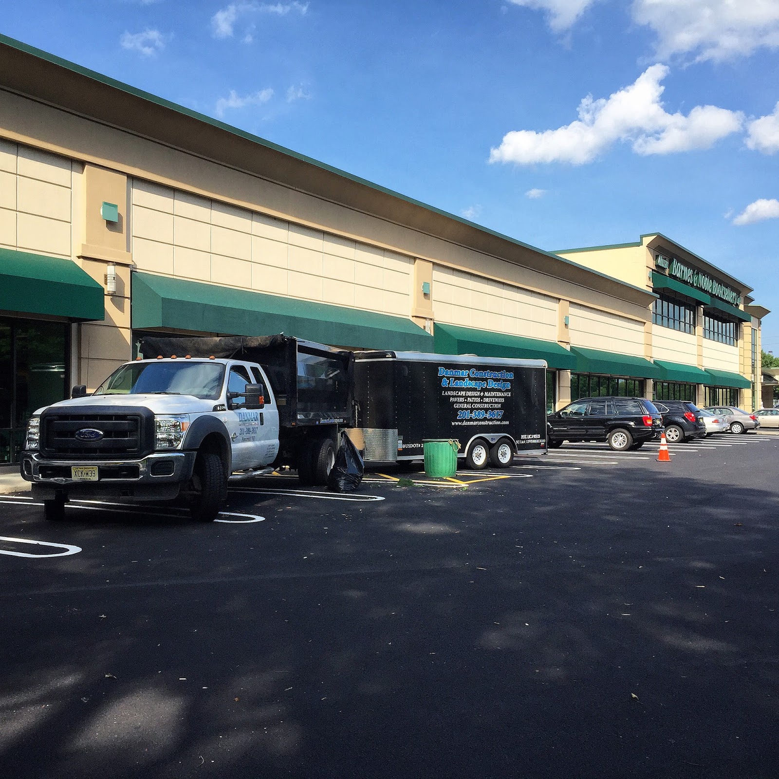 Danmar Landscaping Commercial Lawn Care and Property Maintenance