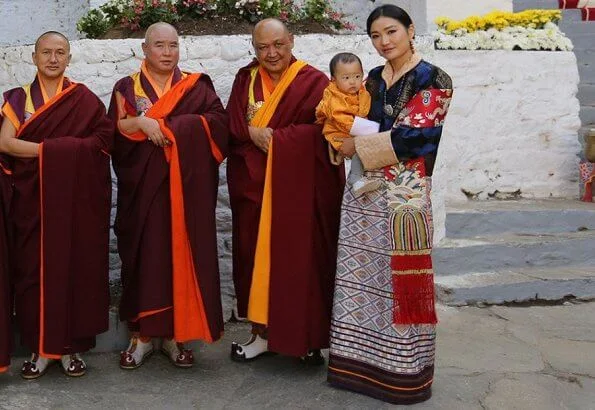 King Jigme Khesar Namgyel, Queen Jetsun Pema and their two children Crown Prince Jigme Namgyel and Prince Ugyen Wangchuck