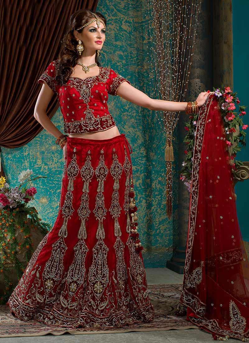 Traditional & Amazing Bridal Wedding Lehengas Collection 2013 | She9 E ...