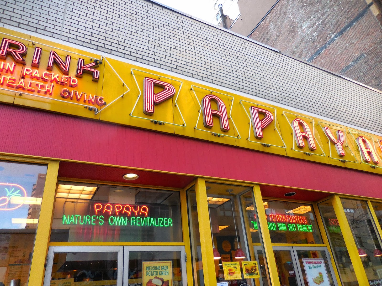 Jeremiah's Vanishing New York: Dogs & Papaya