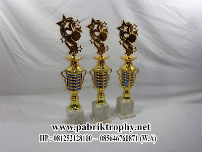 Produk Trophy Terlengkap Tulungagung | Model-Model Piala Penghargaan