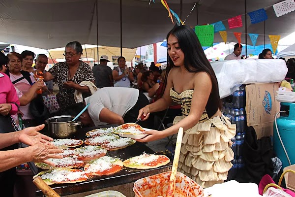 URGENTE: Asesinan a vendedora de comida por no dar 100 mil pesos a Cárteles Unidos URGENTE: Asesinan a vendedora de comida por no dar 100 mil pesos a Cárteles Unidos
