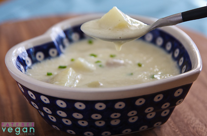 Quick and Easy Potato Soup #vegan #delicious
