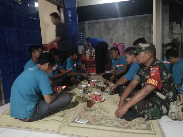 Babinsa Plosokerep Anjangsana Ke Tempat Dua Calon Kades Babinsa Plosokerep Anjangsana Ke Tempat Dua Calon Kades