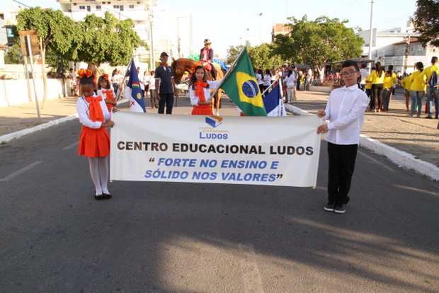 Centro Educacional Ludos participa dos desfiles cívicos de 7 de setembro