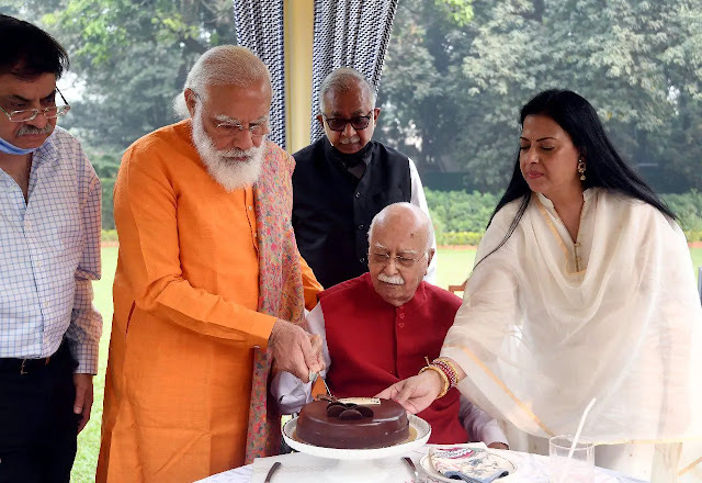 PM On LK Advani's Birthday