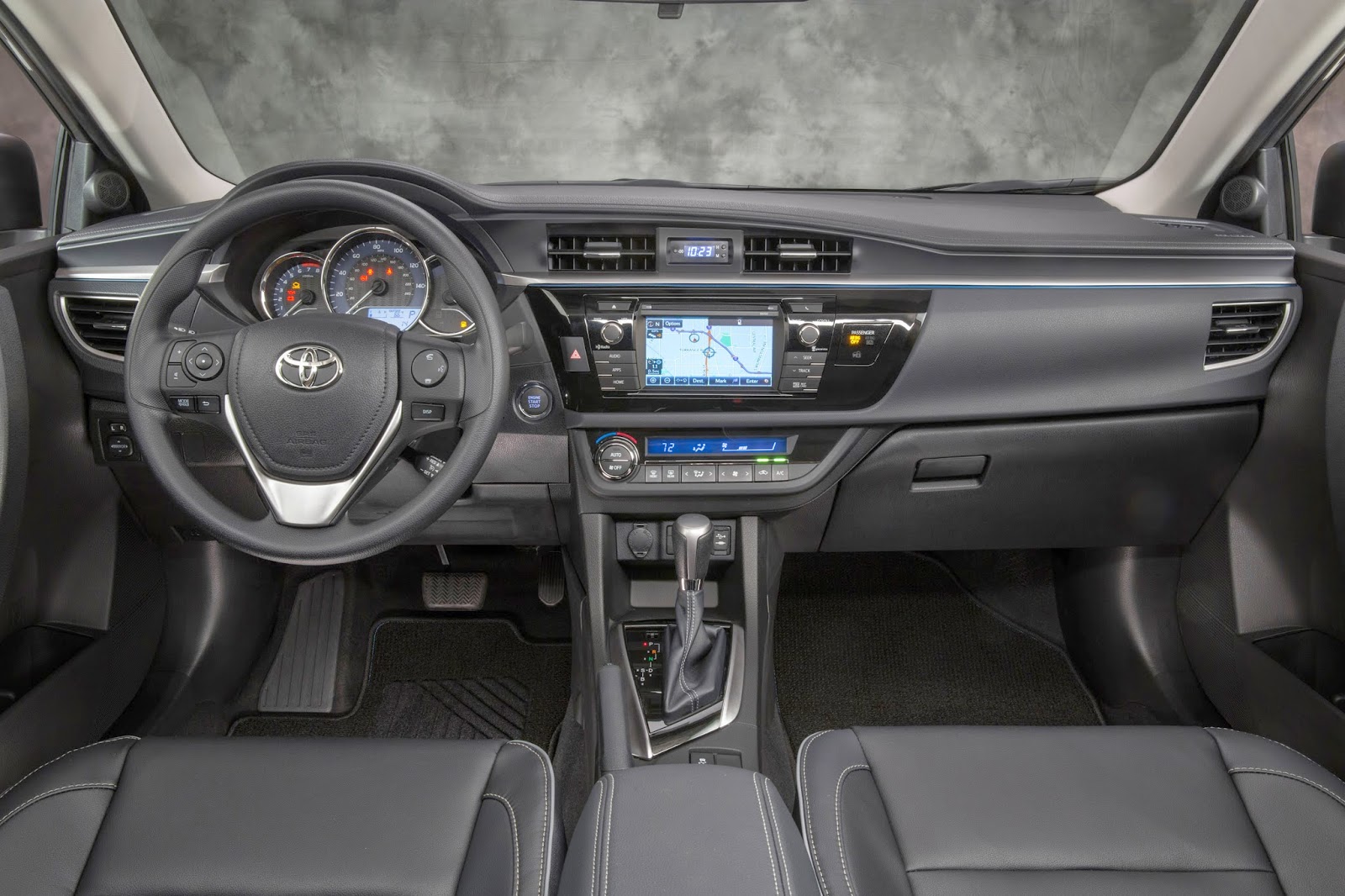 How the 2014 Toyota Corolla Blends Old And New