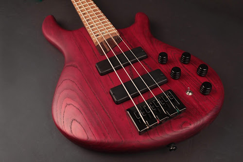 Gitar Bass 4 Senar gitar bass