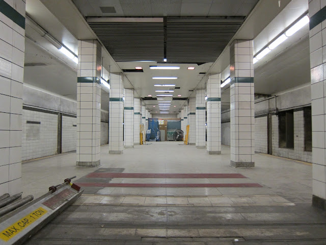 Bay Lower platform view