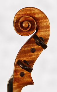 Copy of a Stradivari Violin Head by Nicolas Bonet Luthier - Tete d'un violon en copie de Stradivarius