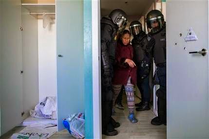 Δεν μπορείς να πεις ότι ο πολιτισμός δεν προοδεύει. Κάθε μέρα σε σκοτώνουν με καινούργιους τρόπους. 1 1