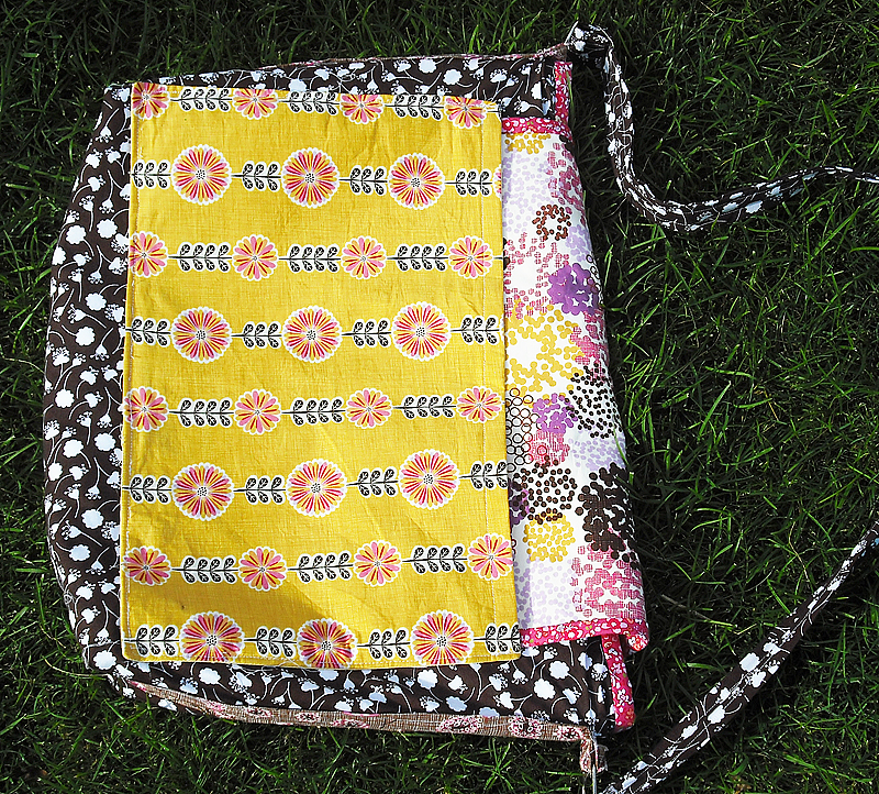 Quilt Story Messenger Bags done!