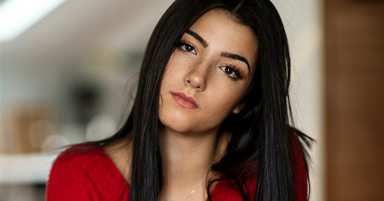 Charli D Amelio Biography Height Boyfriend Net Worth