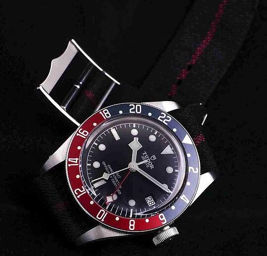 Introducing The Replica Tudor Black Bay GMT Automatic Pepsi Bezel 41mm Watch 3