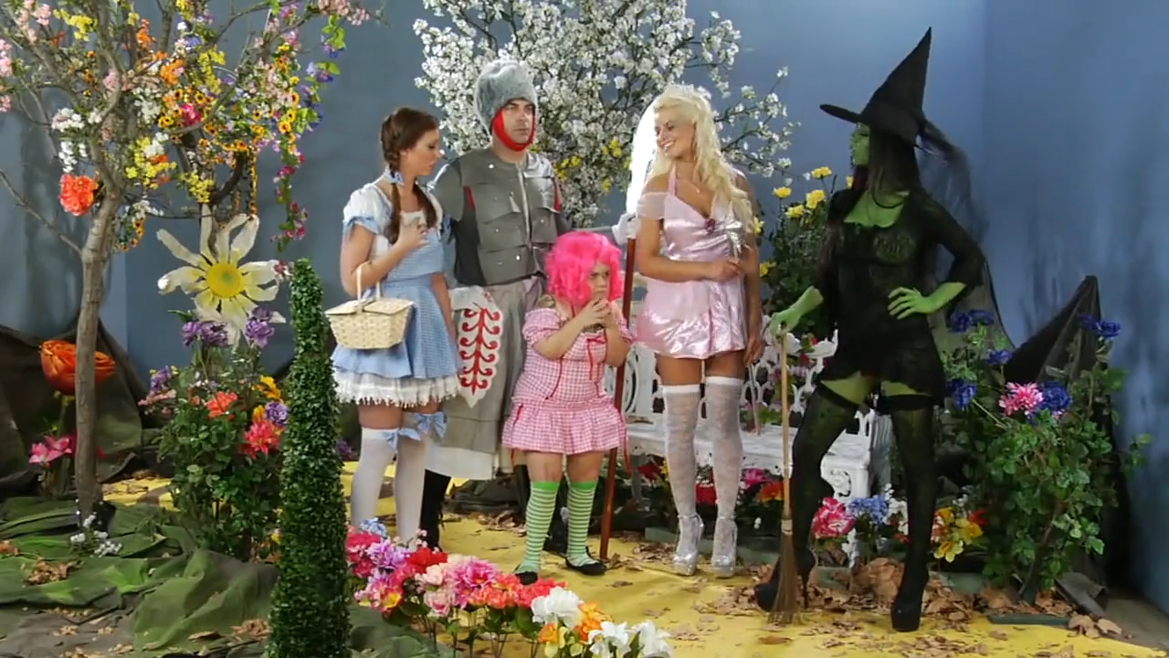 Not the Wizard of Oz XXX (2013) .