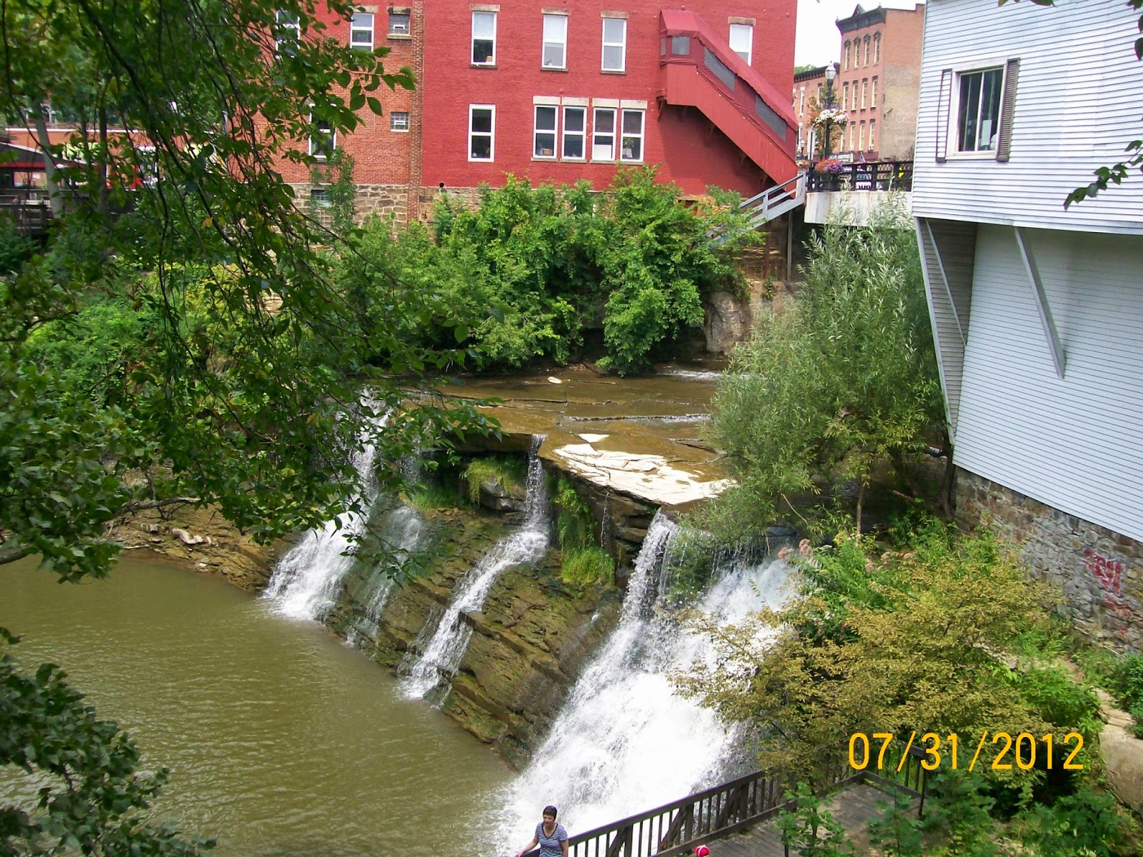 Rockhounding Around The falls at Chagrin Falls, Ohio