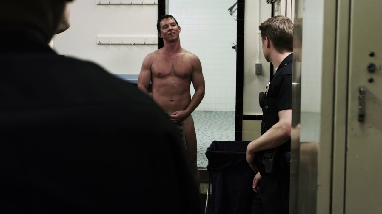 Shawn Hatosy nude in Southland 4-05 "Legacy" .