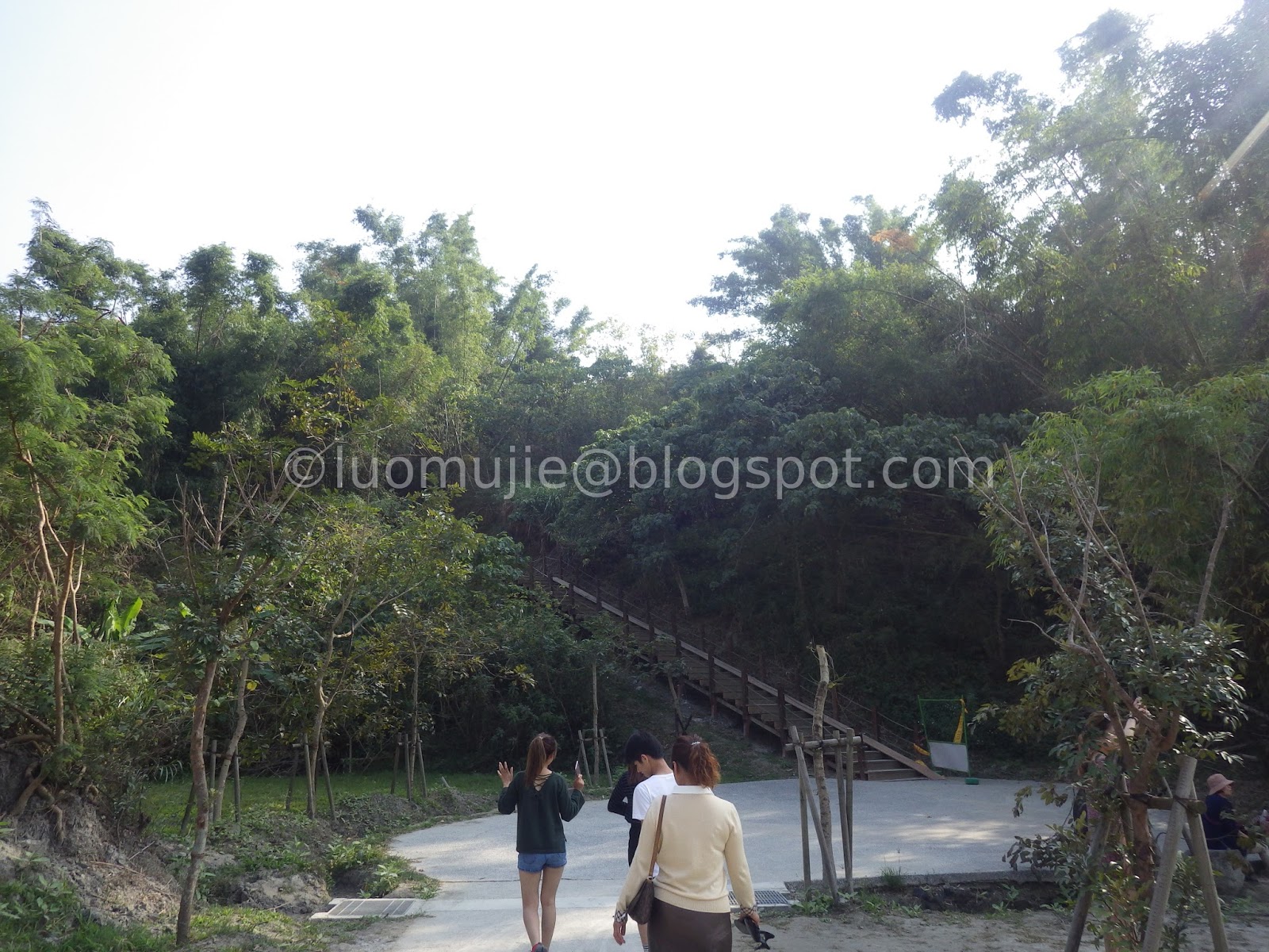 Kaohsiung (高雄) Tianliao Moon World Landscape Park (田寮月世界地景公園) To