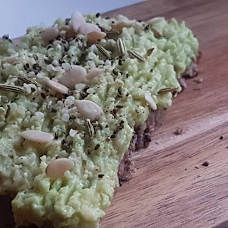 avocado sandwish