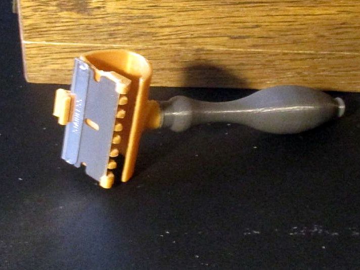 [Image: FuzzyCatcher10.JPG]