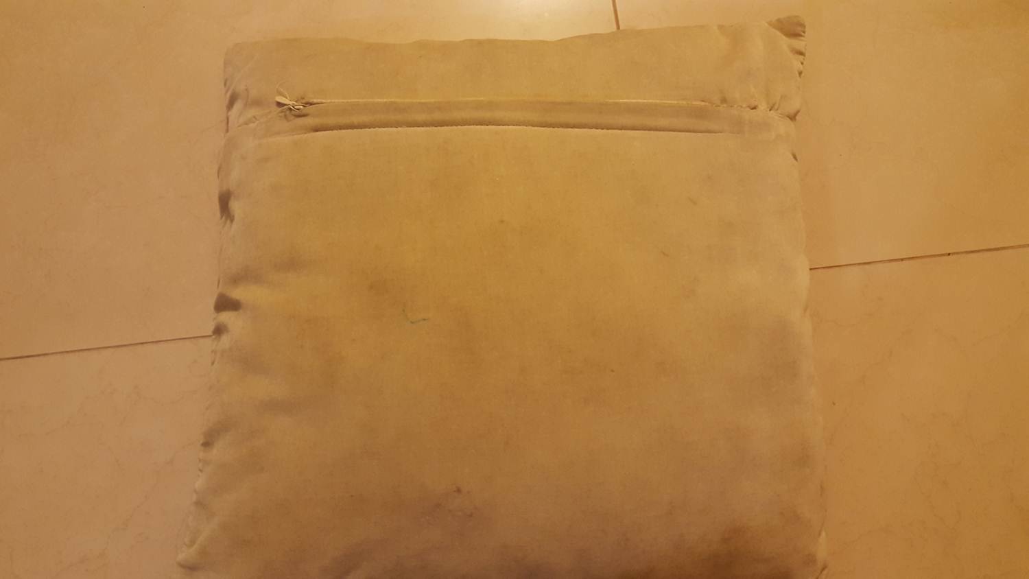 How to change old pillow backings the easy way! Keeping it Real