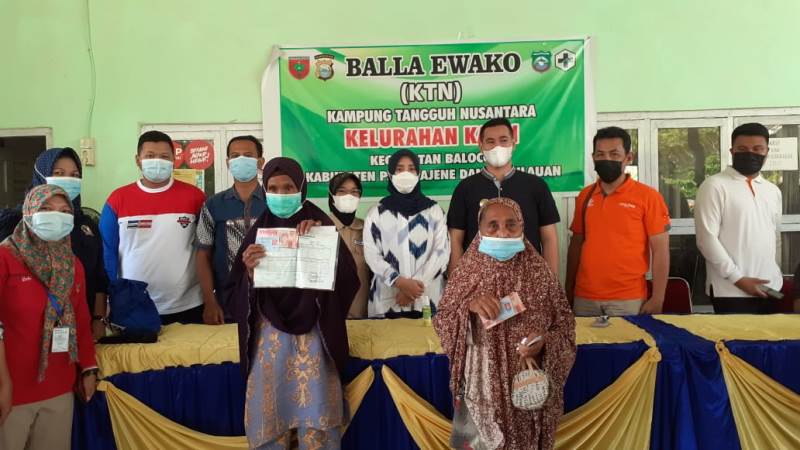 Bupati  Pangkep Saksikan Penyaluran BST Tahap III dan IV di Balocci