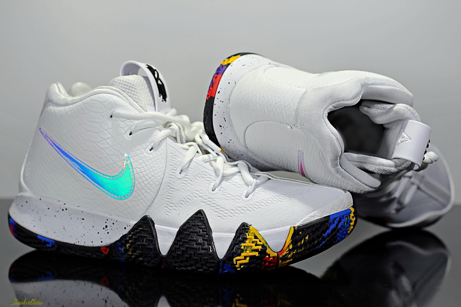 SNEAKER BISTRO - Streetwear Served w| Class: Nike Kyrie 4 March Madness