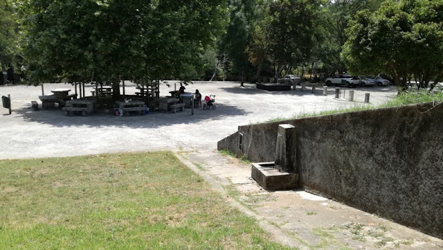 Parque de Merendas com sombra