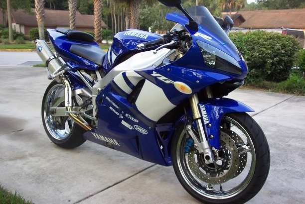 Yamaha YZF-R1 Top Speed (2001) - MPH, KMPH & More
