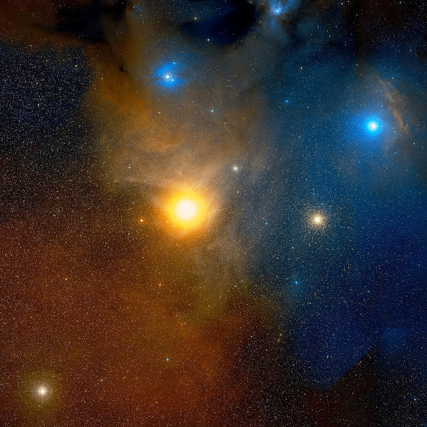 Digitized Sky Survey 2 image of Antares and Rho Ophiuchi region