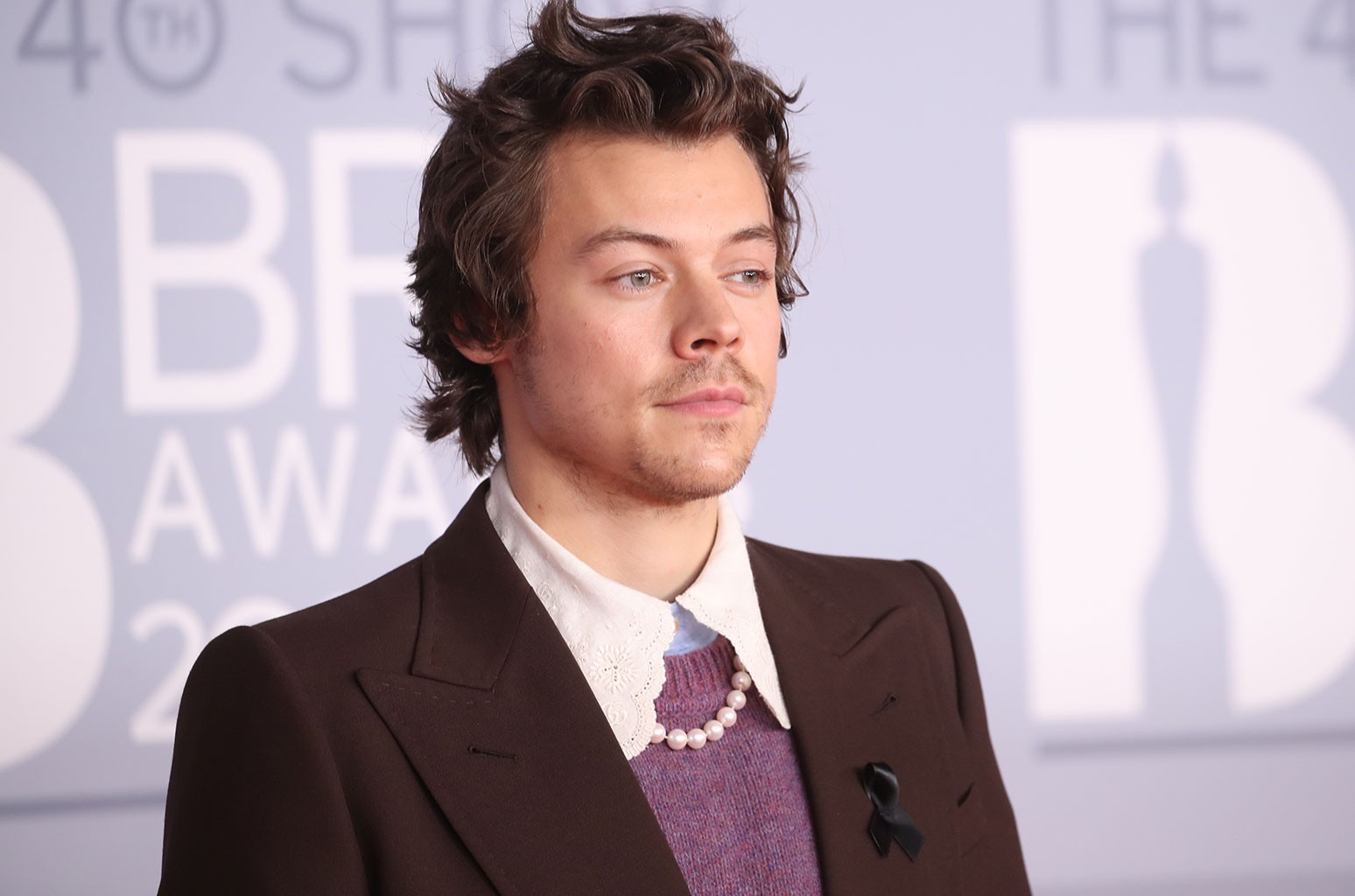√ Biografi Harry Styles Izbio