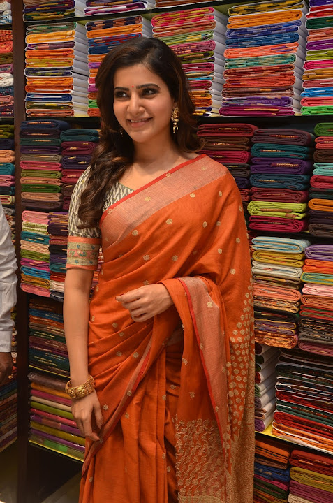 Samantha stills at South India Shopping mall launch