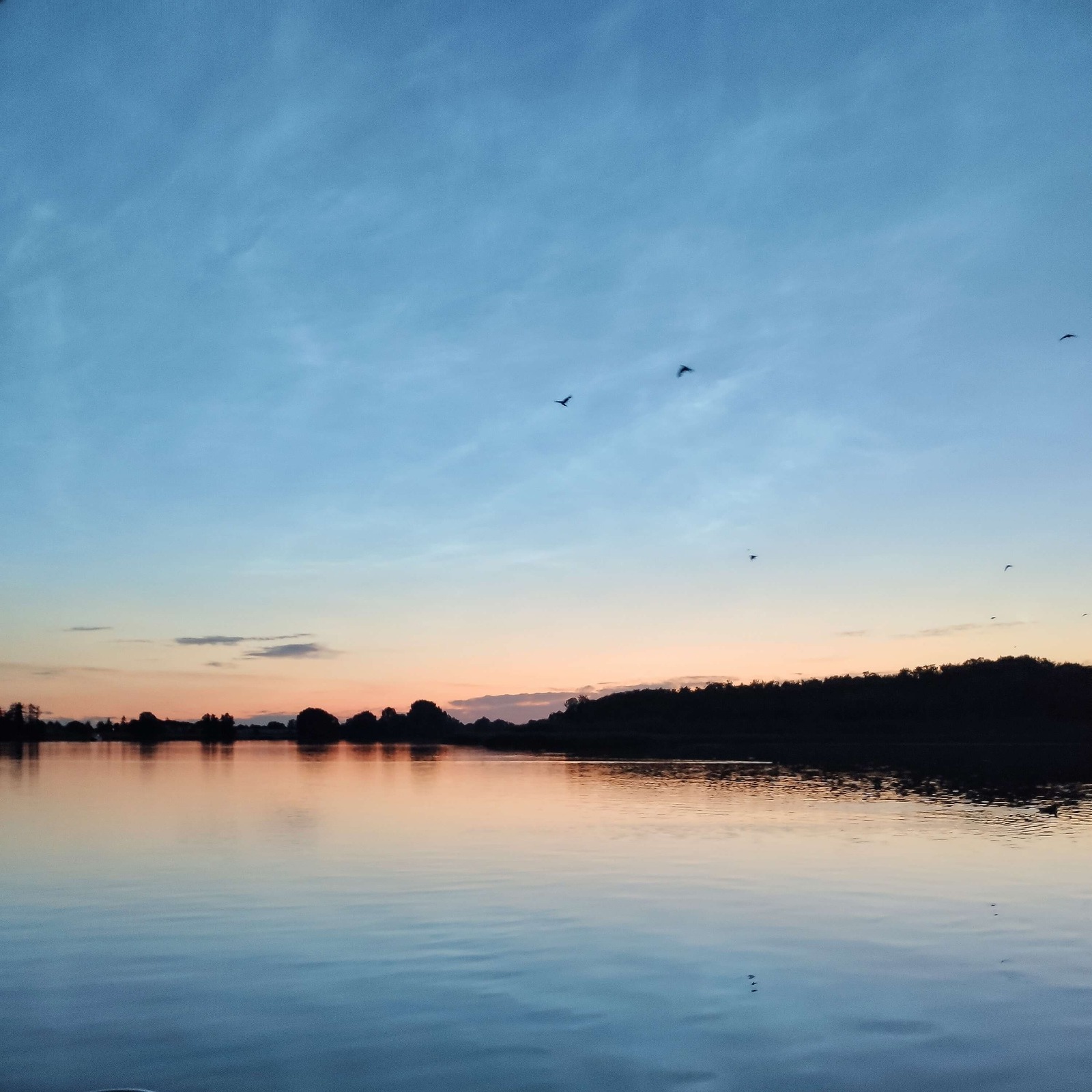 Urlaub mit Kindern auf einem Hausboot - Geht das denn? Den schönsten Sonnenuntergang von der Terrasse genießen