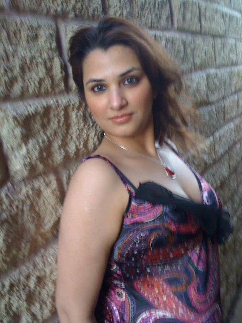 Pretty Cute Hot Beautiful Desi Western Emo Girls Pictures Facebook Dp S Indian Beauty