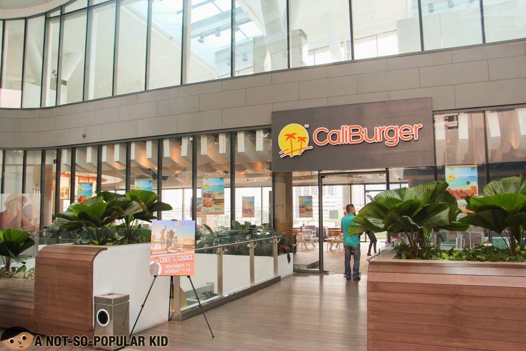 CaliBurger in Century City Mall, Makati