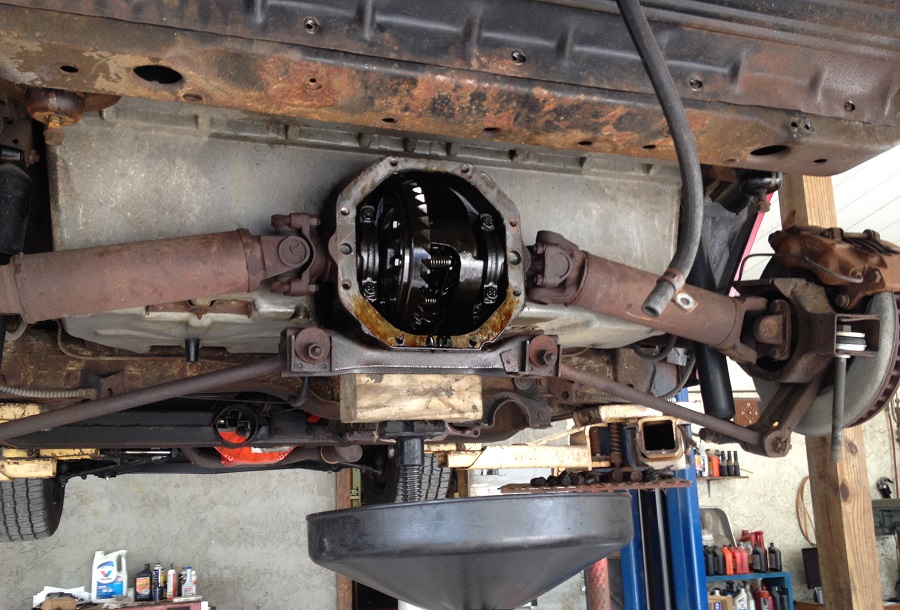 My 1976 Corvette Stingray Restore, Detail, Fix, Drive Rear Suspension