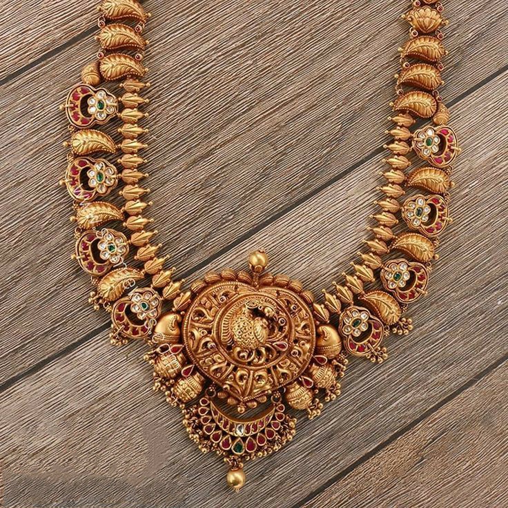 Types of gold jewellery