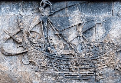 Model kapal Sriwijaya tahun 800-an Masehi yang terdapat pada candi Borobudur.