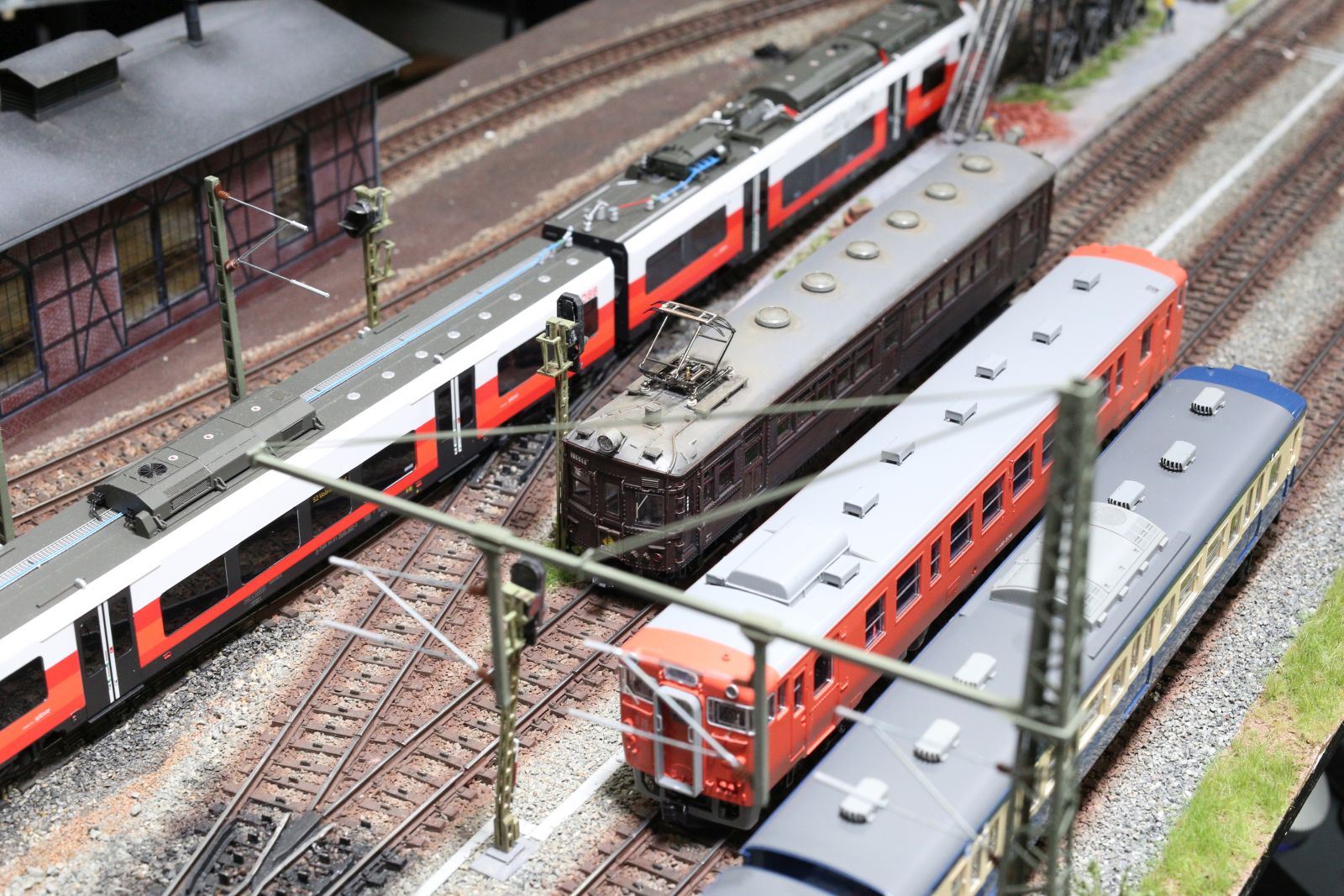 なぜヘルメットを地面に置いてはいけないのですか？