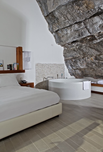 pared de roca en dormitorio