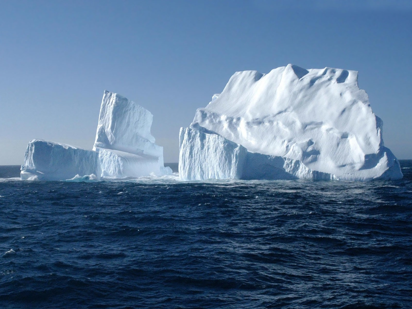 Показать ледовитый океан. Арктика Северный Ледовитый океан. Северно Ледовитый океан канадский архипелаг. Айсберги Северного Ледовитого океана. Ледовитый океан Айсберг.