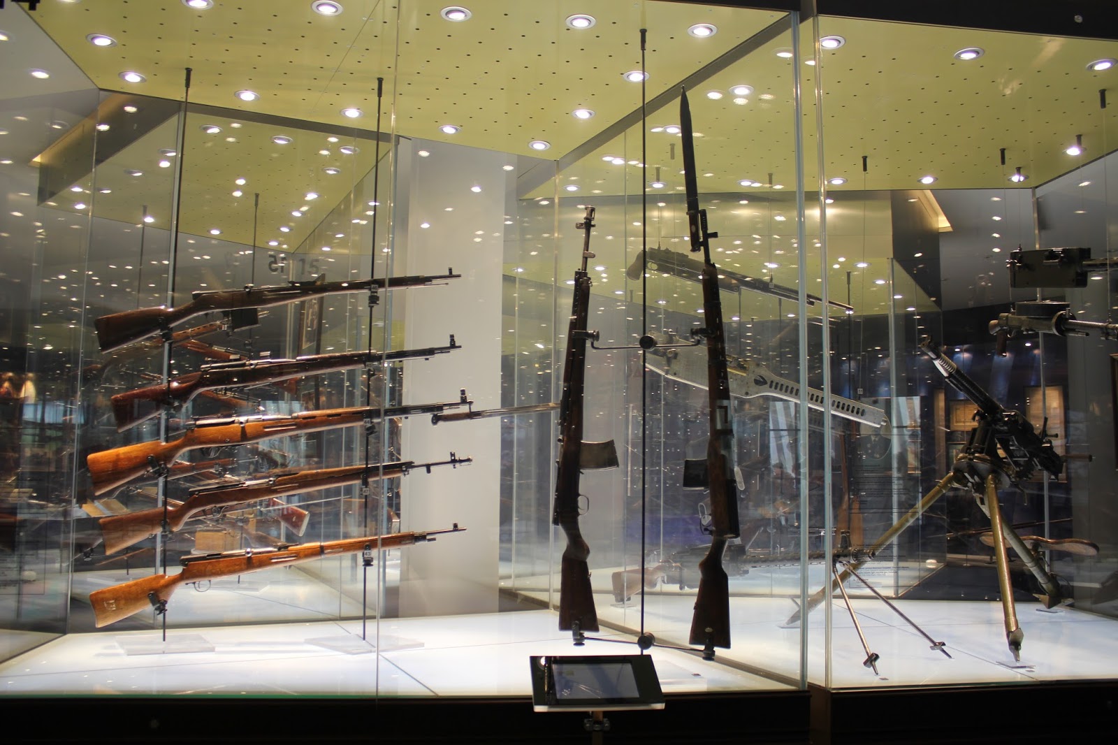 студия мосфильм музей оружия. пушка чемпионат тула. тульский музей оружейный музей экскурсия. огромные оружия в музеях. алиса тульский музей оружия.