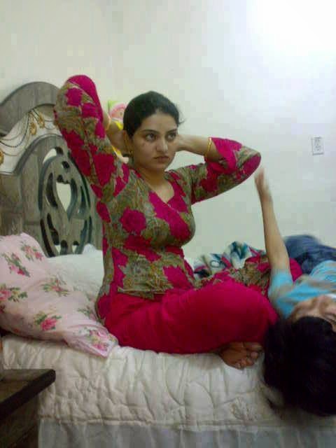 Desi Bachiyan Tight Pajama Showing Ass Pictures Hd Free Download 