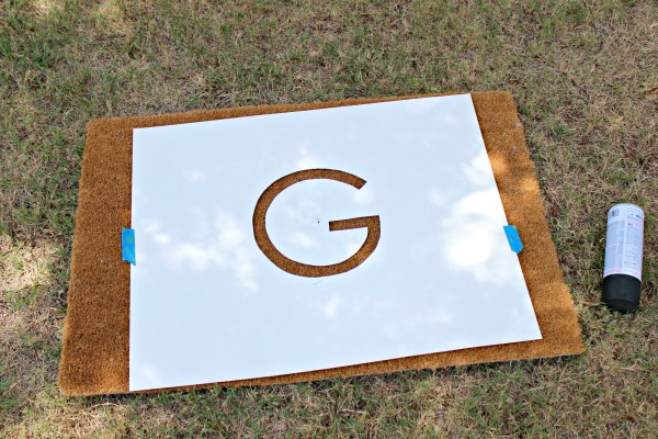 DIY CUSTOM MONOGRAMMED DOOR MAT | Dimples and Tangles