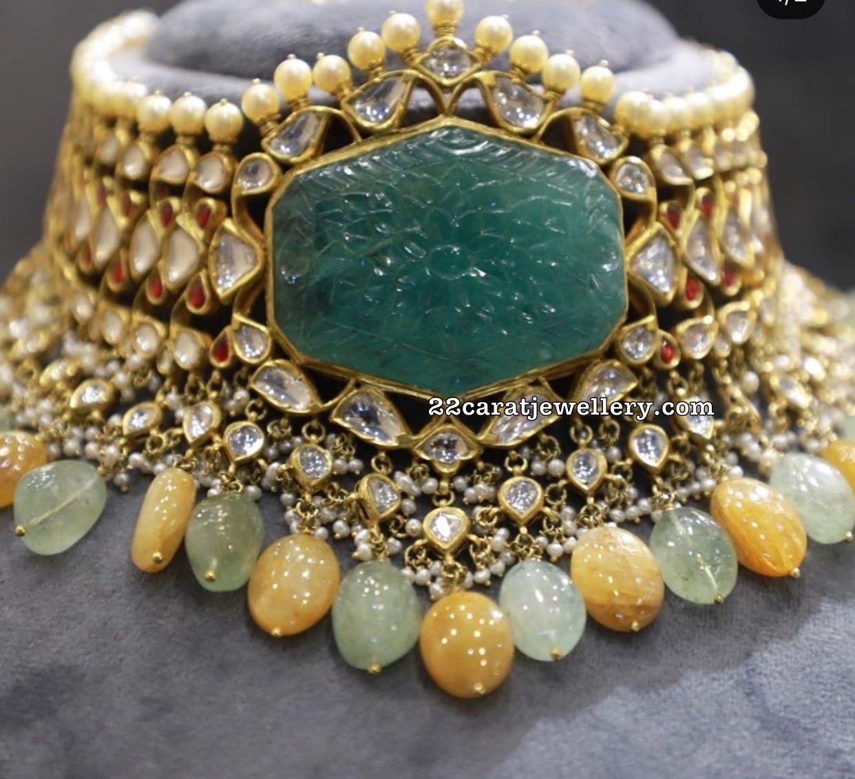 Curved Emerald Kundan Choker Jewellery Designs