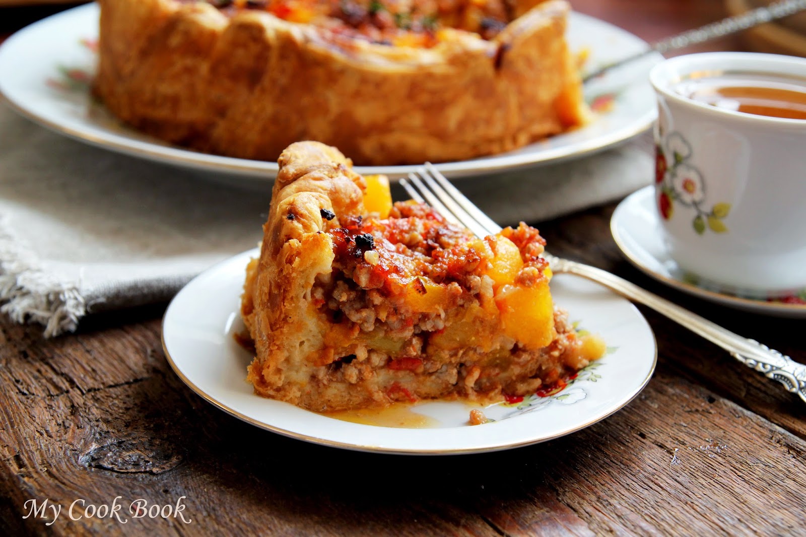 Пирог с мясом и тыквой