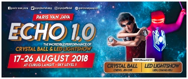 Echo 1.0 Led Lightshow & Crystal Ball Performance Paris van Java