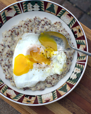 How to Transform Your Morning Oatmeal with Creamy Oatmeal ♥ KitchenParade.com, half steel-cut oats and half old-fashioned rolled oats cooked in part milk, part water. Great texture. Great for meal prep. Weight Watchers Friendly.