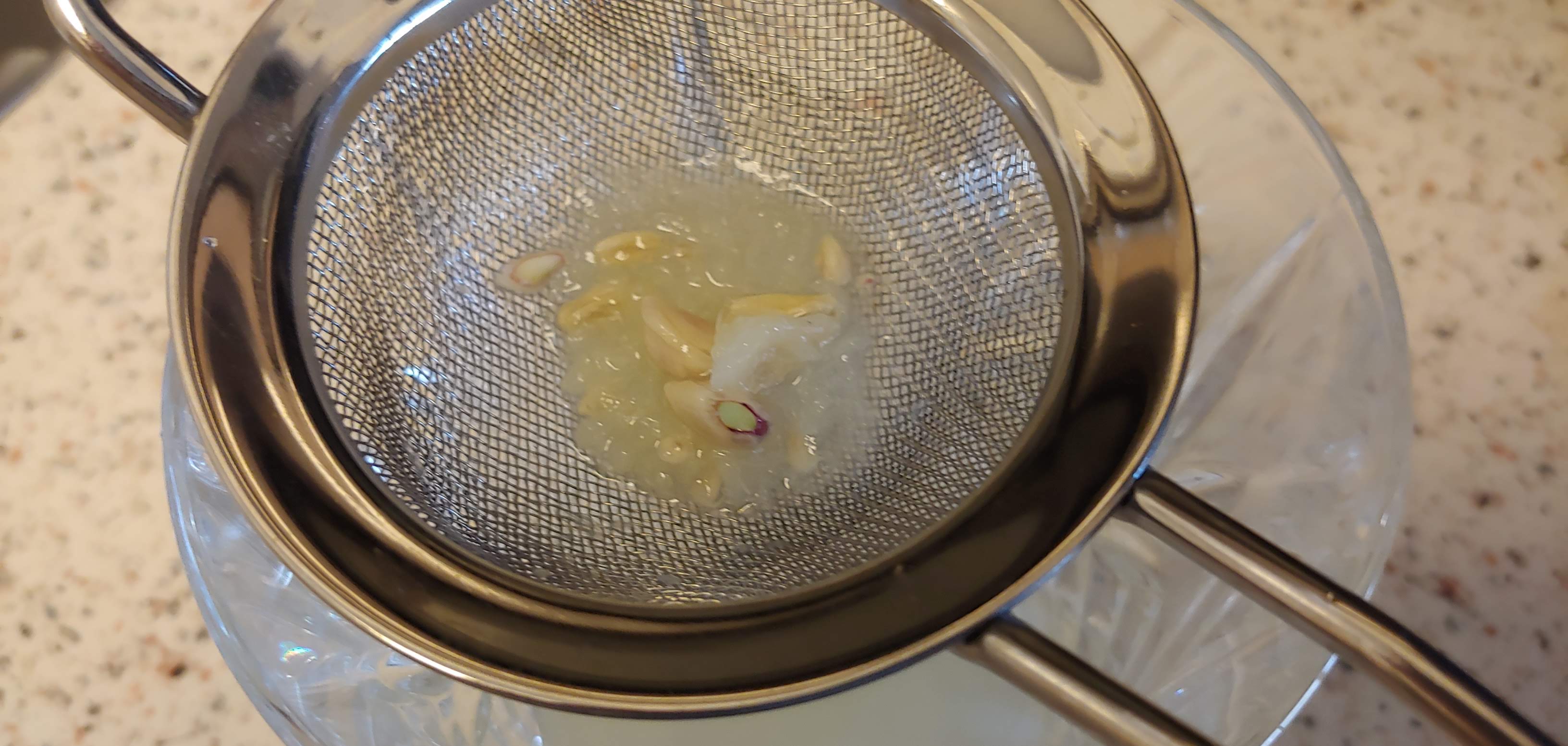 Lemon Juicer vs. Lemon Reamer At Home with John Newman